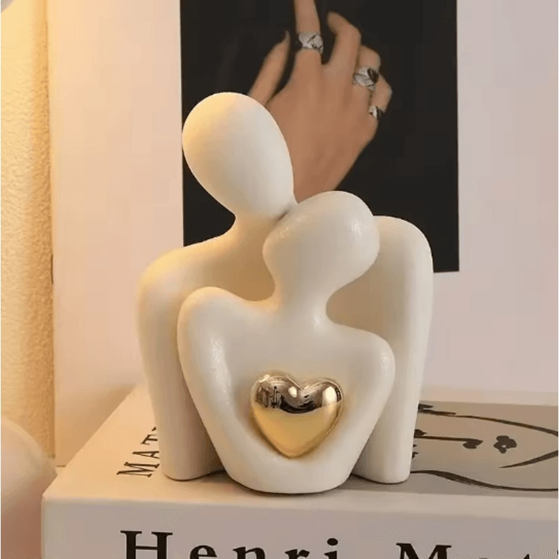 Romantic Couple Embrace Statue